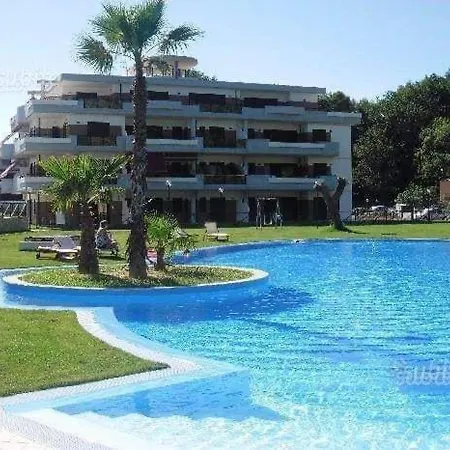 Two-bedroom Vacation Apartamento *