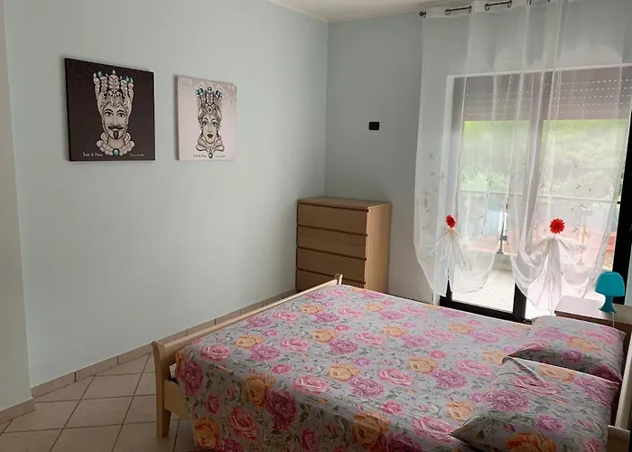 Two-bedroom Vacation דירה *